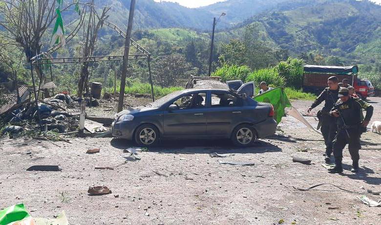 Otros tres policías quedaron heridos tras la explosión en la vía al Urabá. FOTO: CORTESÍA