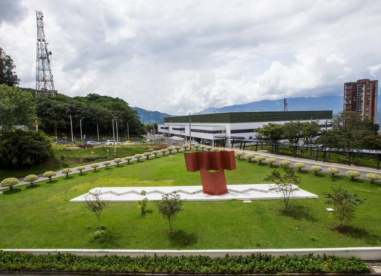 Sede principal de ISA en Medellín. FOTO JULIO CÉSAR HERRERA