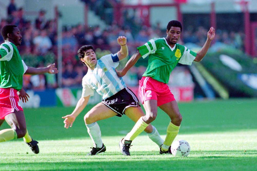 Argentina y Camerún, en Italia 90, fue de las sorpresas más recordadas en los mundiales. FOTO GETTY