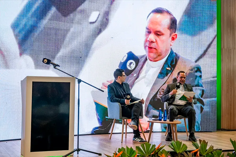 El presbítero Ángel David Agudelo Mesa, rector de la Universidad Católica de Oriente, abordó el tema sobre la educación y la transformación del Oriente antioqueño, como una apuesta por el desarrollo humano territorial.