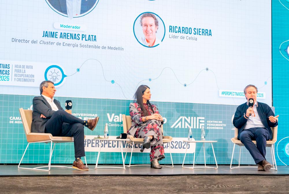 Panel Energía, entre la transición y la autonomía, con los invitados: Kathrine Simancas, directora de Energía y Gas de Andesco, y Ricardo Sierra, líder de Celsia.