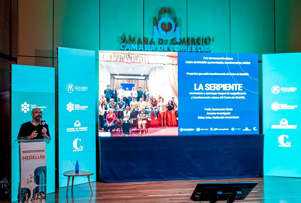 Pablo Santamaría Alzate, docente e investigador de Bellas Artes Institución Universitaria, expone “La Serpiente”, un movimiento integral para la transformación urbana y la resignificación sociocultural del Centro de Medellín.