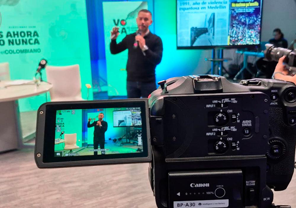 Alexander Garzón Lasso, director de In-sight Eafit, conversando acerca del poder del liderazgo y la ética en tiempos convulsos.