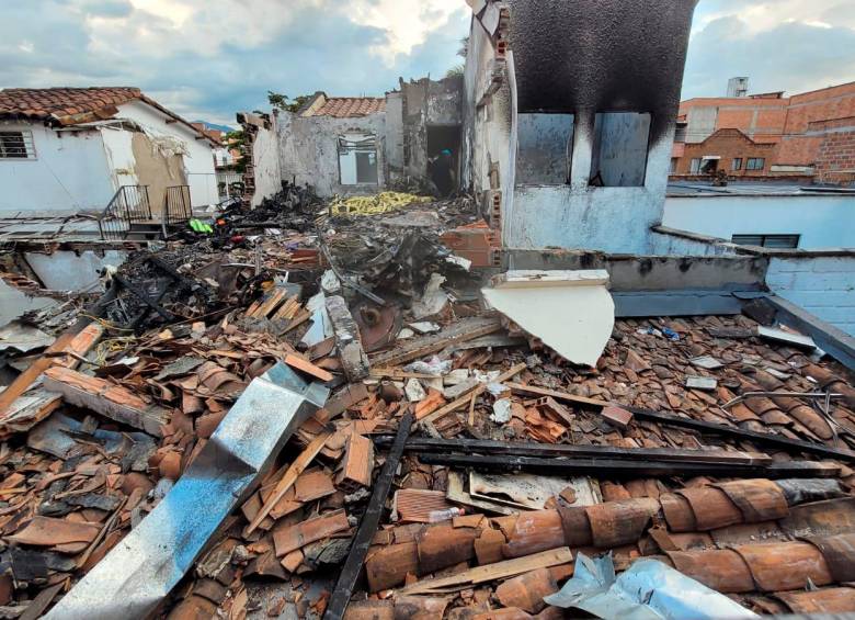 Los vecinos de Belén Rosales se quejan de que los escombros no los han recogido y presentan un riesgo. Foto: Cortesía. 