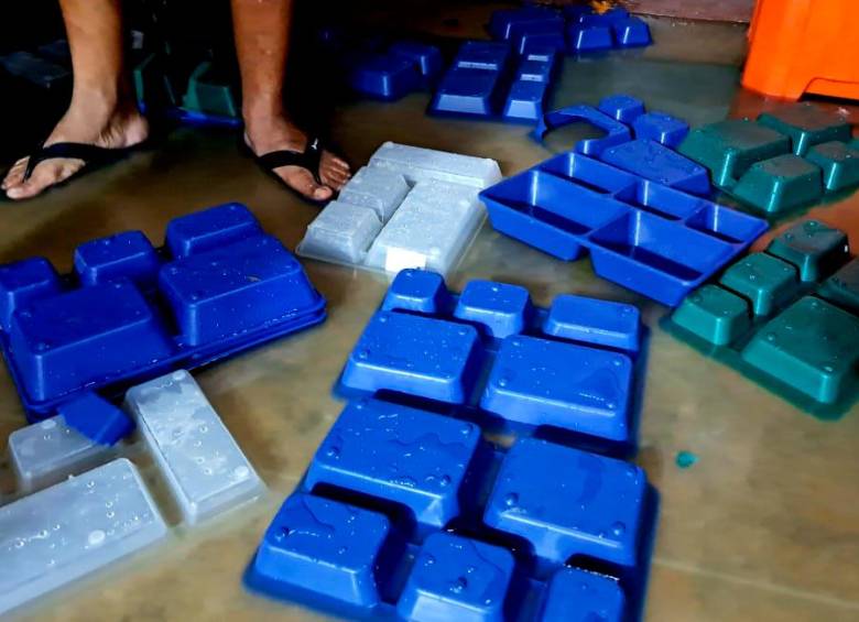 El agua echó a perder la comida de los detenidos. FOTO: CORTESÍA PERSONERÍA DE MEDELLÍN