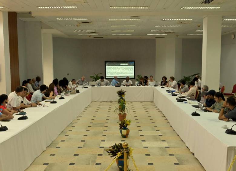Mesa de negociación del gobierno y el ELN en La Habana, Cuba. FOTO: TWITTER @DELEGACIONELN