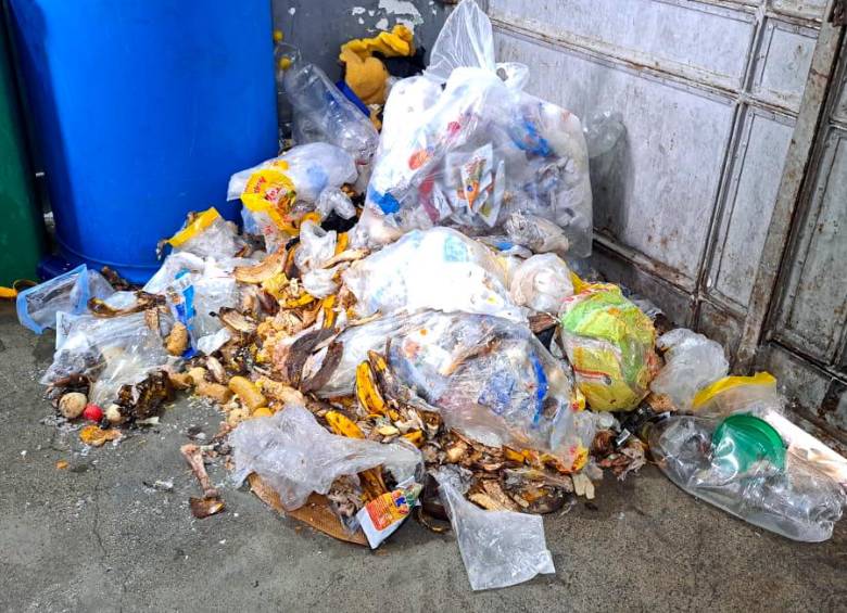 Alguna comida se echó a perder. FOTO: CORTESÍA PERSONERÍA DE MEDELLÍN