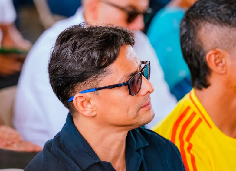 El exfutbolista vallecaucano Giovanni Hernández estuvo presente en la inauguración de la nueva sede de la Federación. Foto: Cortesía FCF