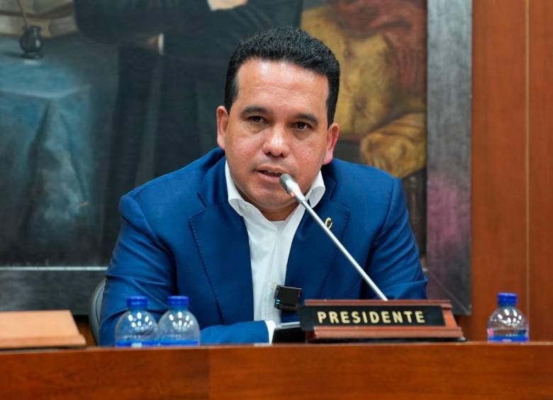 Voces del Conservador critican que Carlos Andrés Trujillo estaría dirigiendo la colectividad priorizando sus intereses burocráticos y sin reparos al Gobierno de Gustavo Petro. FOTO CORTESÍA