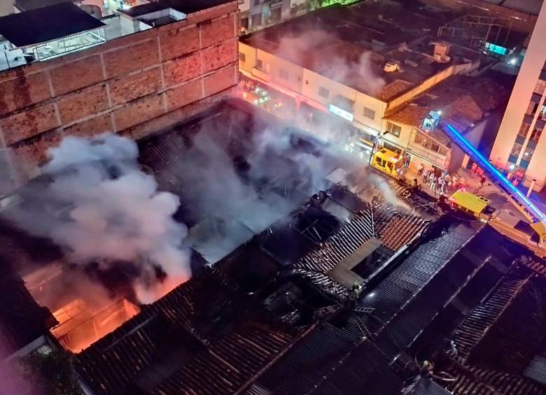 Así se ve un sector del centro de Medellín afectado por la conflagración. FOTO: CORTESÍA WILBER RICO