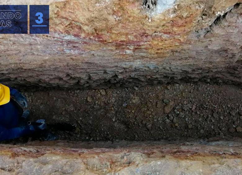 Así fue como en octubre del 2018 comenzó la construcción del Acueducto y Alcantarillado Etapa III, que buscaba beneficiar a toda la comunidad de El Zacatín. Una obra proyectada para culminarse en un plazo de 10 meses, sin embargo, los contratiempos comenzaron. En la foto, una zanja abierta y dispuesta para la realización del proyecto.