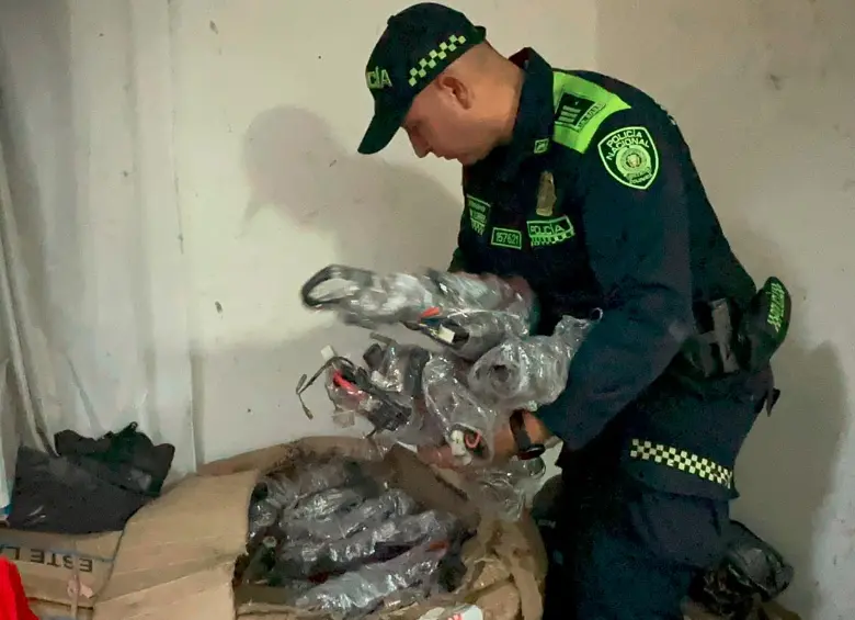 Hallaron 2.000 partes de motos robadas en enorme “deshuesadero”; así se mueve este ‘mercado’ en Medellín