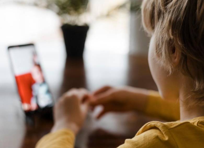 En México le robaron un celular a un niño con Síndrome de Down. Imagen de referencia. FOTO: Freepik