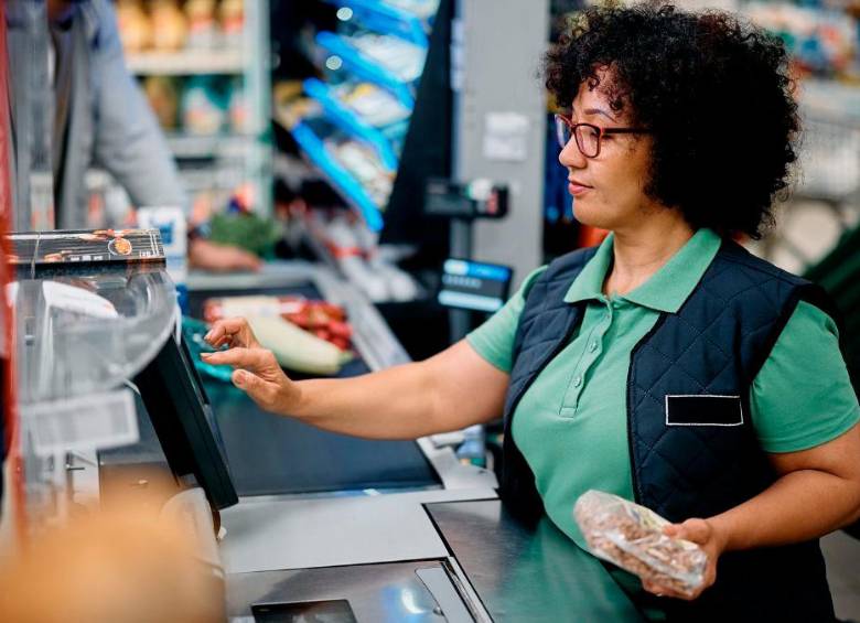 Las vacantes de medio tiempo en Medellín permiten equilibrar estudio, trabajo y vida personal. FOTO: GETTY