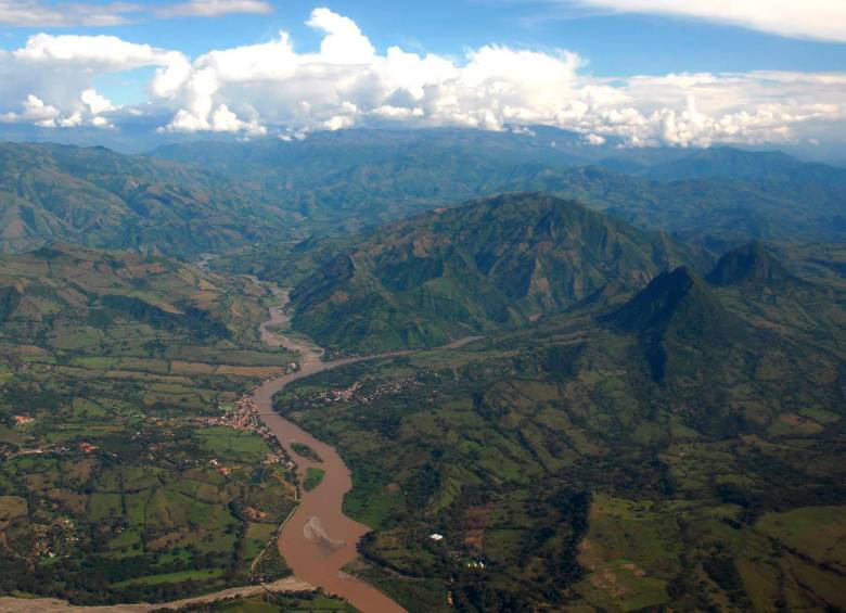 Los farallones de La Pintada, junto con el Cerro Tusa, son considerados por los habitantes del Suroeste como lo más representativo de su paisaje