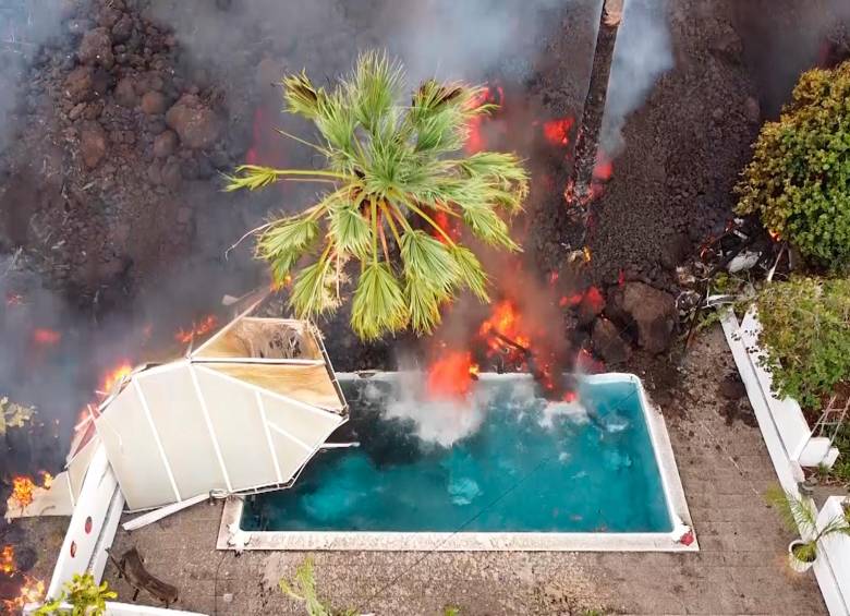 Propiedades privadas fueron consumidas por la lava. FOTO: GETTYi