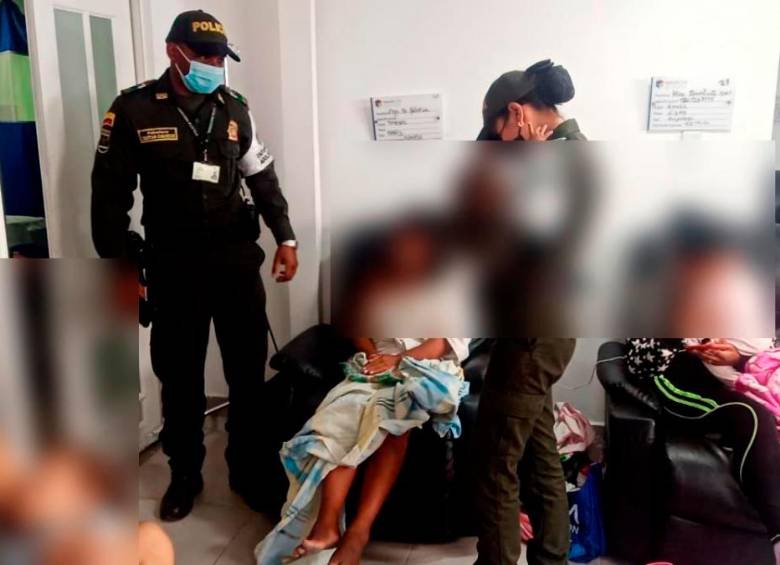 La niña fue trasladada hasta un centro asistencial, donde verificaron su estado de salud. FOTO: COLPRENSA.