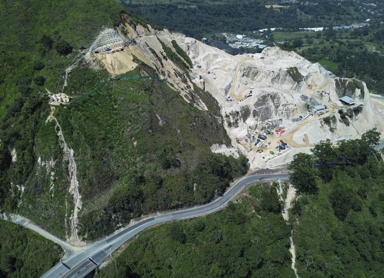En el sector Las Areneras, de Amagá, se comenzarán a hacer cierres de lunes a viernes para poder realizar un intercambio. FOTO: MANUEL SALDARRIAGA
