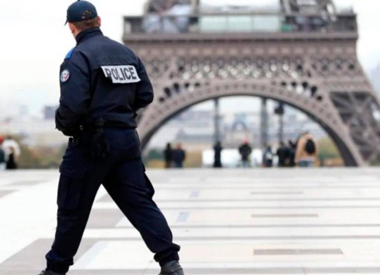 Conmoción en París por el hallazgo del cuerpo de una niña de 12 años en un baúl 