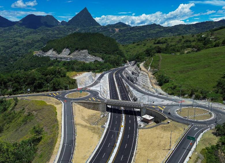 Pacífico 1 (Caldas-Bolombolo) avanza en el 96,2%, sin embargo, tiene un punto pendiente por resolver en La Sinifaná que impedirá su operación plena. FOTO Manuel Saldarriaga