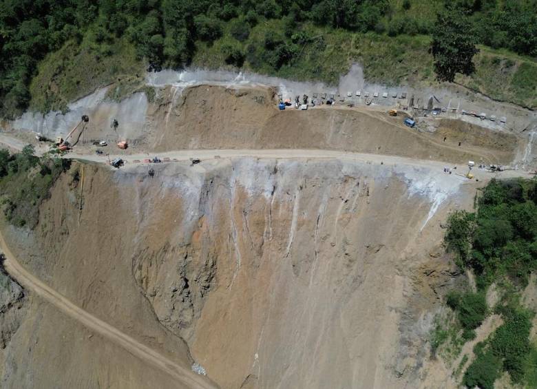 La Sinifaná ha sido uno de los peores dolores de cabeza para transportadores de carga y viajeros en Antioquia este año. FOTO: MANUEL SALDARRIAGA