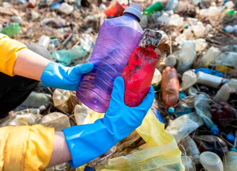 El nuevo esquema busca incentivar el reciclaje y el aprovechamiento de residuos plásticos en Colombia. FOTO: FREEPIK
