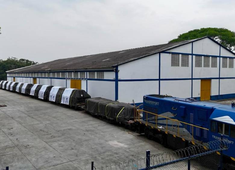  El tren salió de la estación ferroviaria de La Dorada hacia el puerto de Santa Marta, y con destino final a los Estados Unidos. FOTO: Federación Nacional de Cafeteros