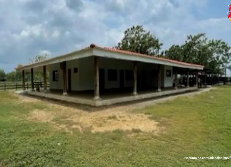 Otra de las 19 propiedades embargadas por la Fiscalía y el Ejército. FOTO Fiscalía.