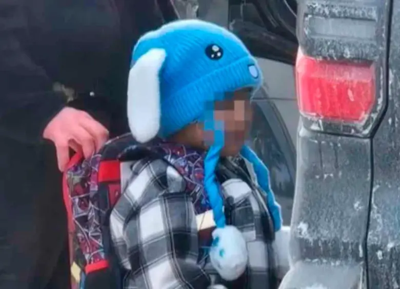 Liam Conejo Ramos, de tan solo cinco años, fue detenido y hoy está con su padre en el centro de detención familiar más grande de Estados Unidos en el estado de Texas. FOTO: AFP