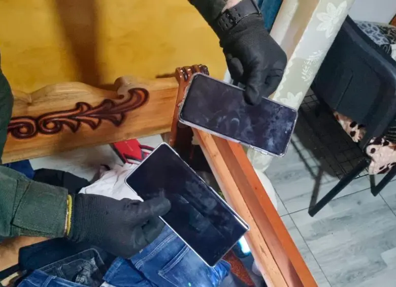 Los celulares incautados estaban marcados con números de cabina y oficina. FOTO CORTESÍA 