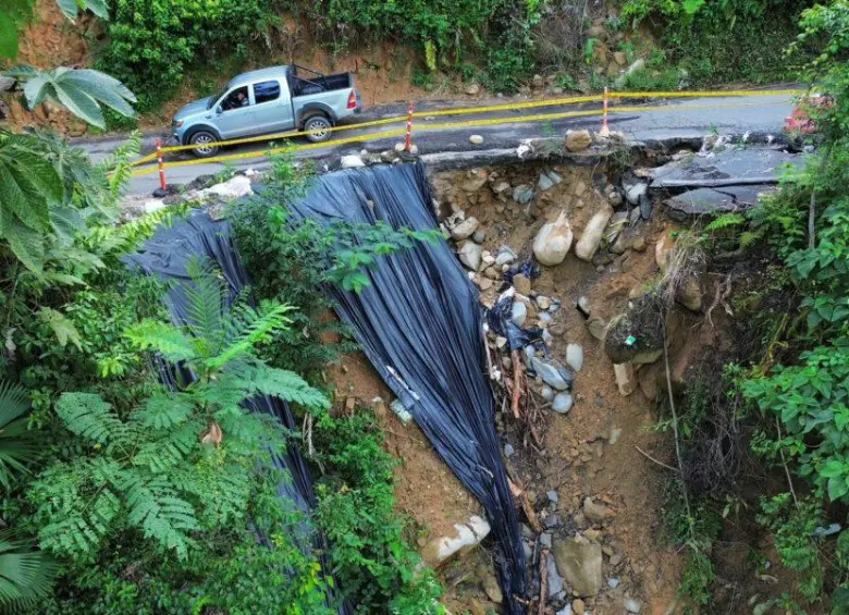 Este es uno de los puntos más críticos que tiene Antioquia La Gobernación aseguró que ha atendiendo la vía con contratos de reacción inmediata. FOTO: Cortesía