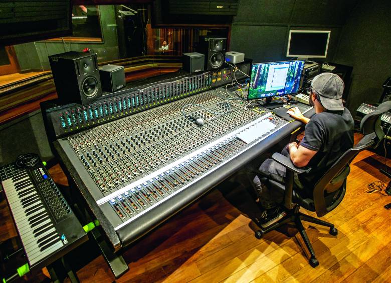 Medellín impulsa sus talentos con siete laboratorios públicos de música e incentivos para la industria cinematográfica