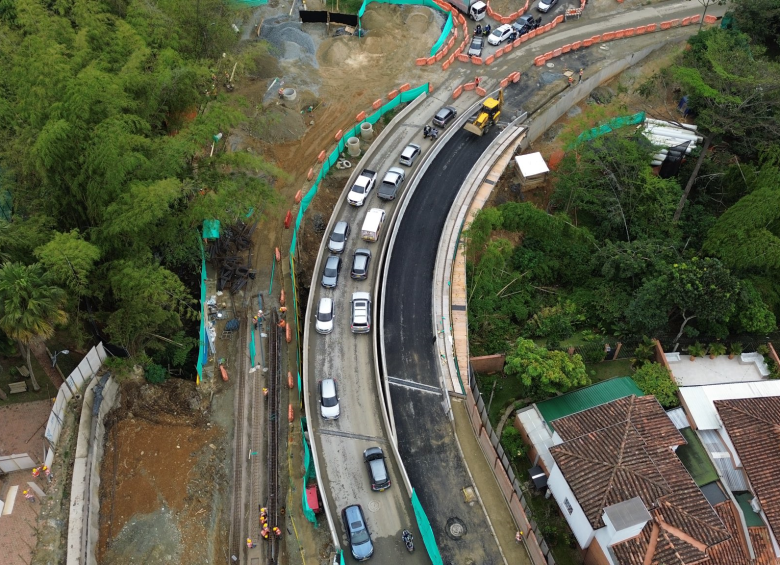 La obra contempla el mejoramiento y construcción de 2.4 kilómetros de vía, la construcción de puentes, así como la generación de nuevo espacio público y zonas verdes. Foto: Cortesía