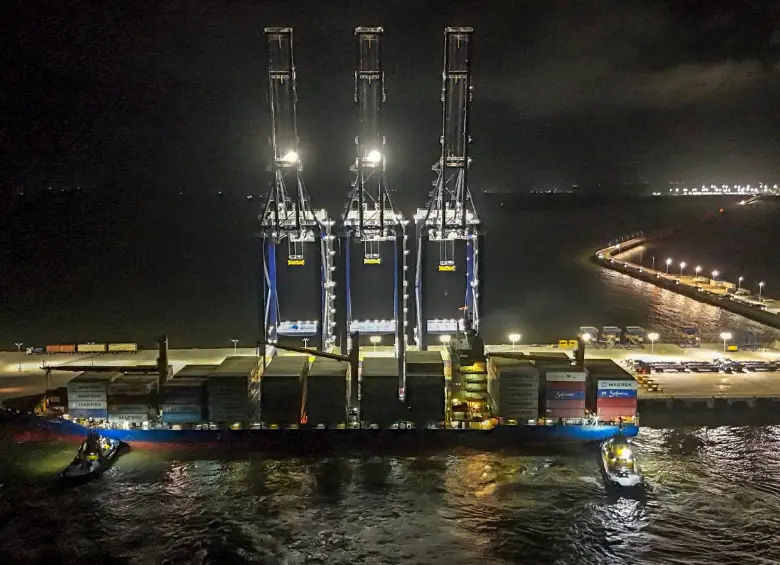 En la noche del 24 de enero, la terminal portuaria realizó su cuarta prueba operativa con el arribo de la motonave AS ANGELINA, proveniente de Panamá, durante la cual se descargaron 300 contenedores vacíos destinados a ejercicios logísticos. Foto: Cortesía