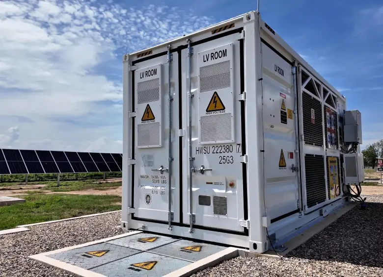 Según el Ministerio, la energía adjudicada permitirá abastecer a más de 67.000 hogares durante las horas de mayor demanda de electricidad. Foto: Cortesía