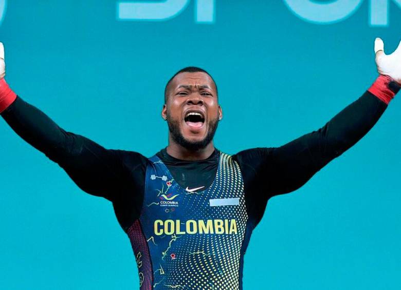 Yeison López festejó en Tailandia y pone a soñar a Colombia con podio olímpico en París. FOTO CORTESÍA COC