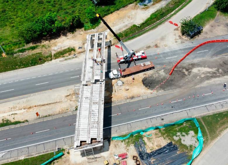La reconstrucción de las vías y puentes afectados por el sismo plantea el reto de combinar rapidez, seguridad estructural y nuevas tecnologías de construcción. FOTO suministrada por Avantgarde