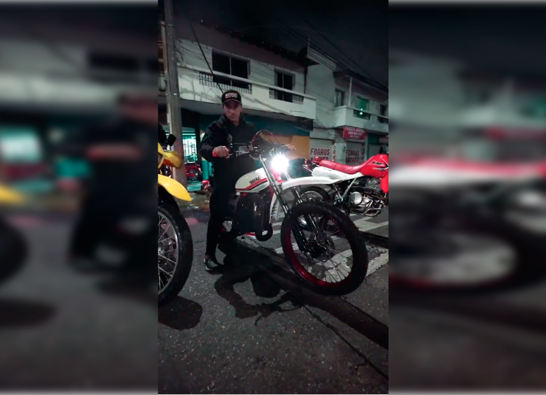 El mismo concejal publicó en su cuenta de Twitter un video en el que quedó registrado su participación en la polémica jornada. FOTO: CORTESÍA