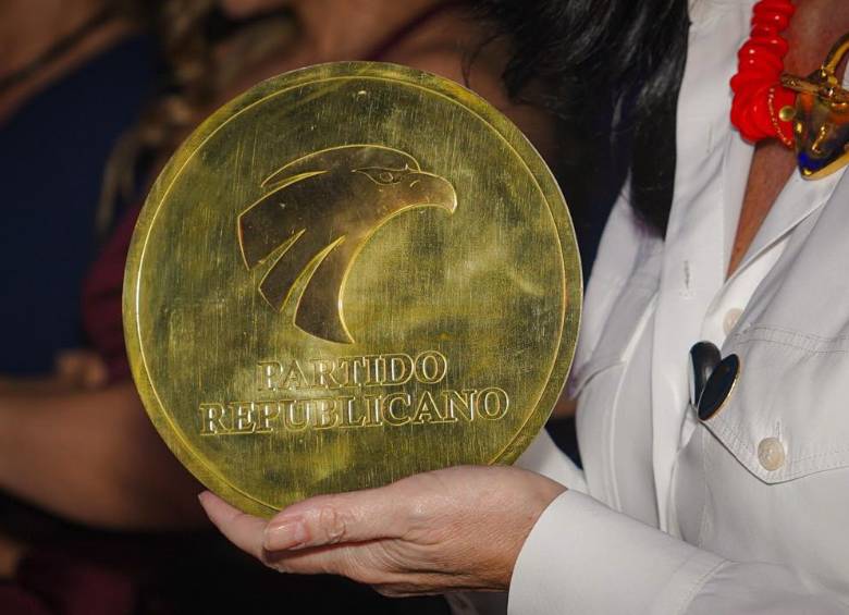 Medalla del Partido Republicano con su logo. Foto: Equipo María Fernanda Cabal