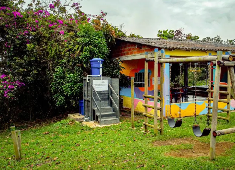 Antioquia abre convocatoria para llevar agua a escuelas que aún no tienen