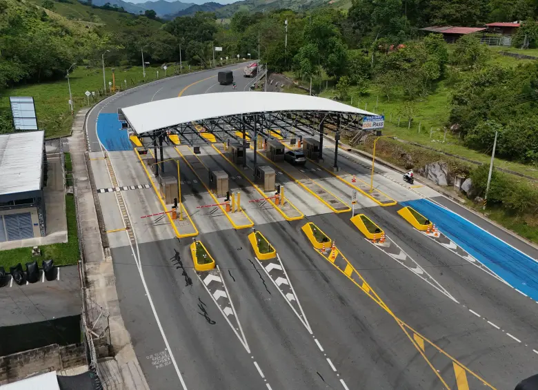 Desde el peaje de Cisneros aclararon que este nuevo incremento no está vinculado al IPC, sino que obedece a compromisos contractuales. Foto: Cortesía