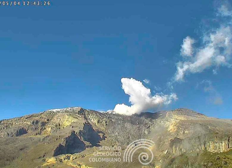 Así se vio el Nevado del Ruiz este 4 de mayo. FOTO CORTESÍA SGC.