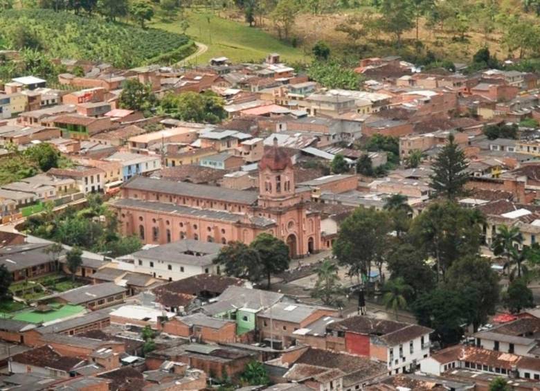 La policía señaló que aumentó la seguridad en el municipio para garantizar el bienestar de su alcalde y su secretario de gobierno. FOTO: CORTESÍA GOBERNACIÓN DE ANTIOQUIA