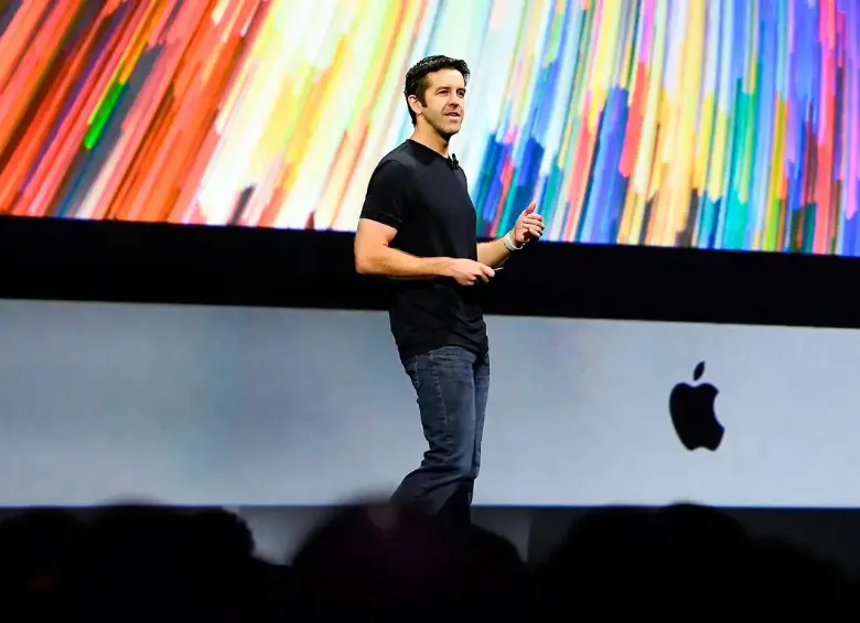 John Ternus asumirá como CEO de Apple tras la salida de Tim Cook en 2026. FOTO: CORTESÍA APPLE