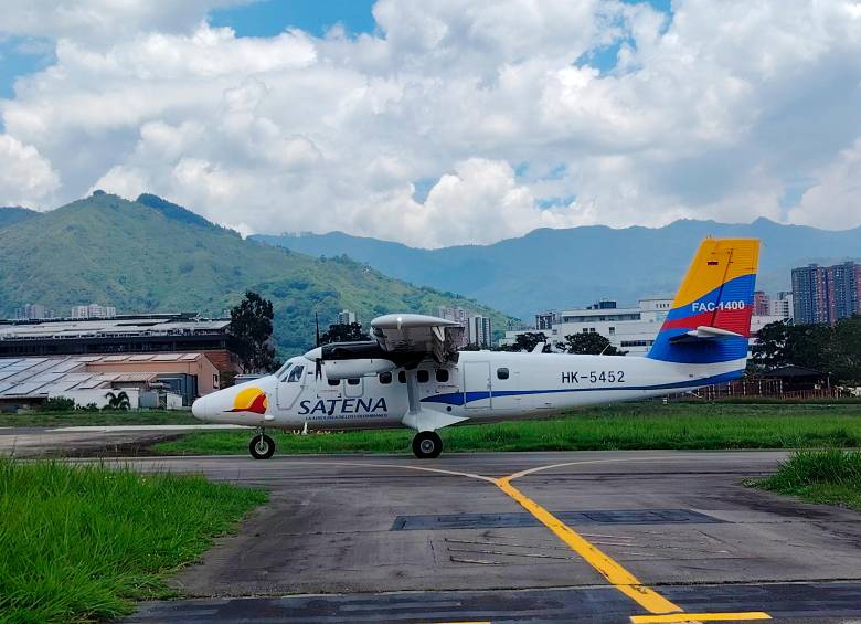 La operación tendrá tres frecuencias semanales en aeronaves Embraer ERJ-145, con capacidad para 50 pasajeros. FOTO SATENA