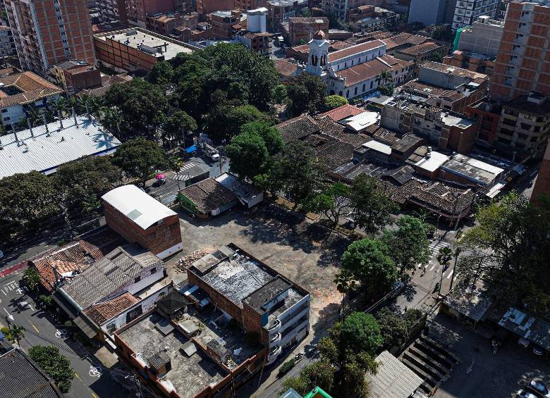 La Alcaldía de Sabaneta busca ampliar su parque principal en un área aproximada de dos manzanas. FOTO: Manuel Saldarriaga Quintero