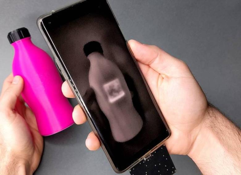 Investigadores científicos presentan Imprinto, un sistema para incrustar información digital invisible en documentos impresos mediante tinta infrarroja. FOTO Cortesía UC3M