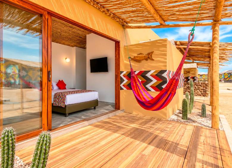 El Hotel Wayira Beach, localizado en La Guajira, amplía su propuesta con las suites ANASÜ, una alternativa de alojamiento que apuesta por la exclusividad y una conexión más cercana con la identidad cultural de la región. Foto: Cortesía. 