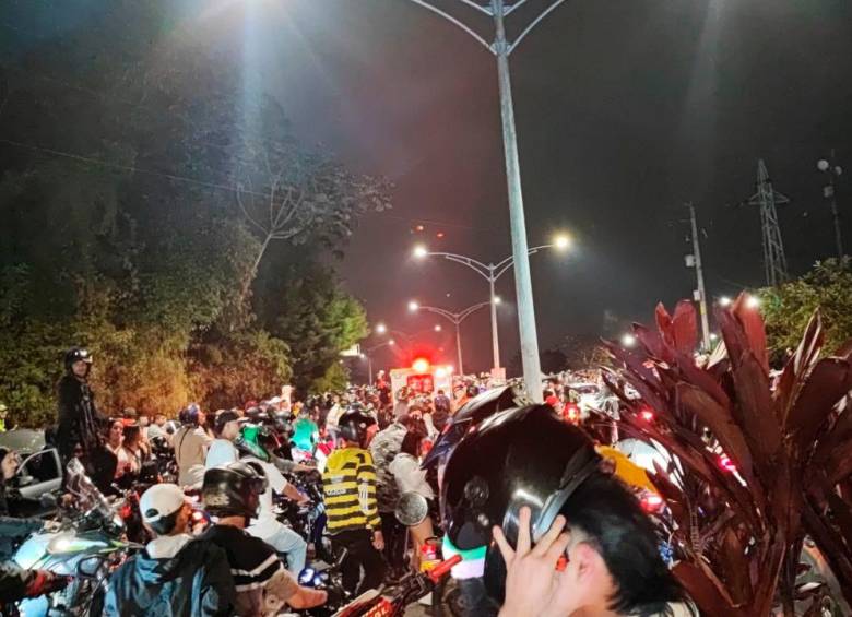Noche de caos y despelote en Las Palmas por caravana de 600 motos que no tenía permiso del Tránsito