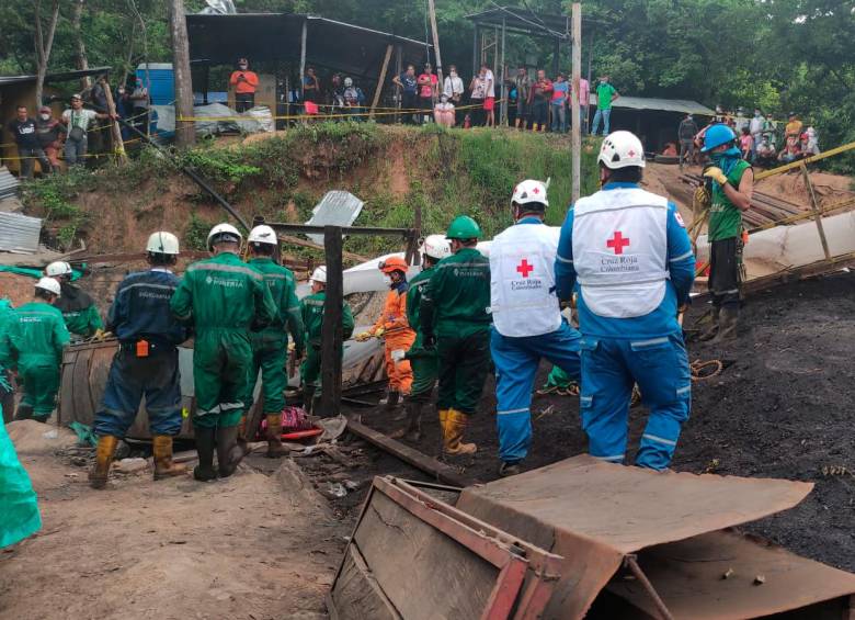 Organismos de socorro emprendieron el rescate desde el pasado lunes. FOTO CORTESÍA CRUZ ROJA